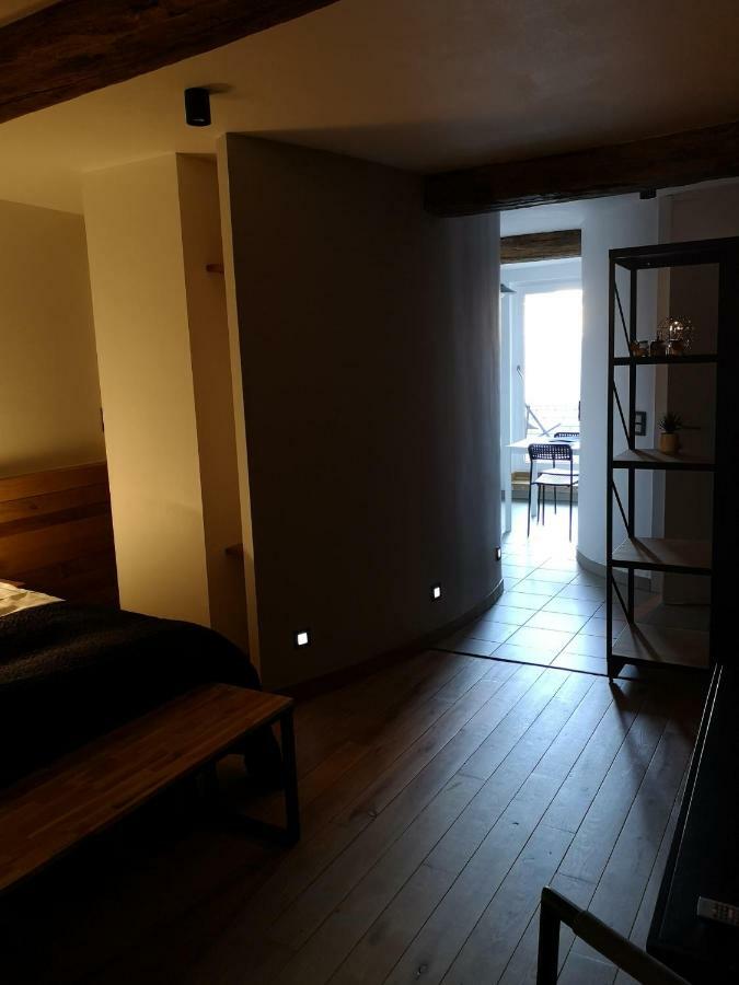 Ardenne Bnb Gite Urbain Avec Terrasse มาร์ช-อ็อง-เฟเมน ภายนอก รูปภาพ
